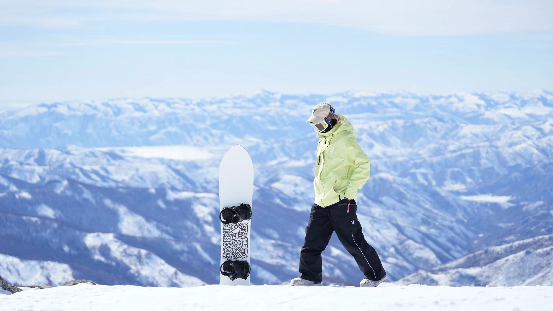 Best Base Layers for Skiing and Snowboarding - Cool of the Wild